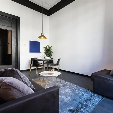 Apartman El Consell By The Streets